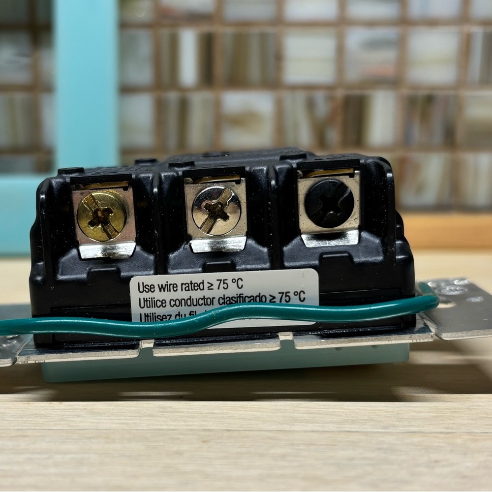 Lutron Sensor Switch - Picture 5 of 10